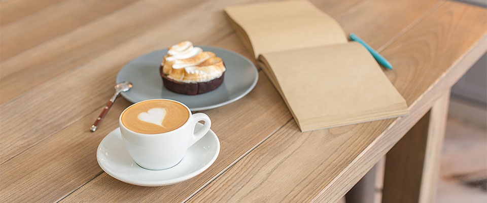 Как быстро выбрать и купить стол на кухню?